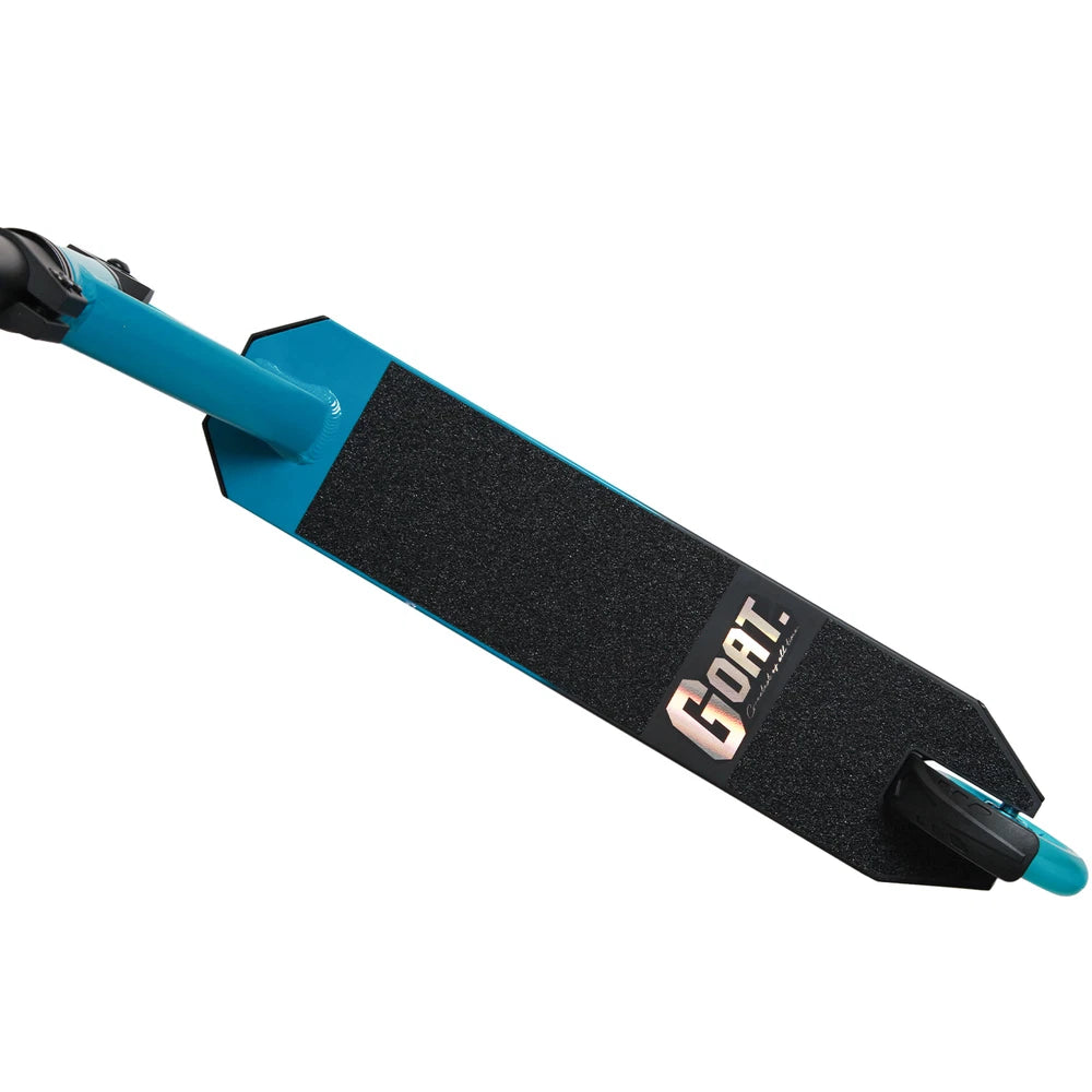 NKD Goat Stuntstep 83cm / 85cm Zwart Blauw Licht