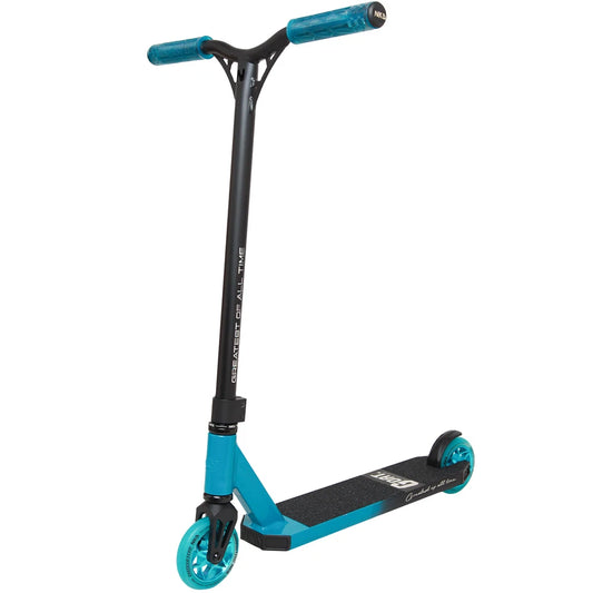 NKD Goat Stuntstep 83cm / 85cm Zwart Blauw Licht