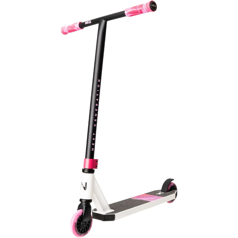 NKD Next Generation 2025 V2 Stuntstep 82cm / 79.5 cm Zwart Roze